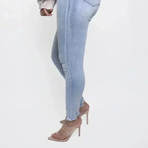 Own It Frayed Ankle Jeans - Picture 4 of 6